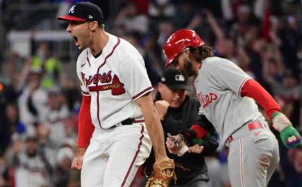 Braves stun Phillies with dramatic double play to tie NLDS